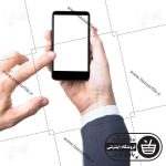 تصویر دوربری شده موبایل در دست